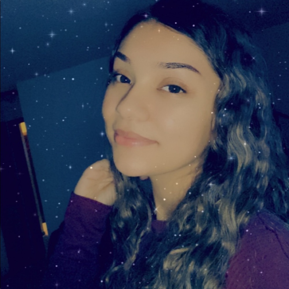 Meet your Posher, Julissa